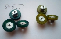 S&K Crown gear, hypoid 72 pitch 30 teeth , offset 0.5 mm, 2 mm axle,  Ø13.2 mm, green - S&K#Offset 0.5mm