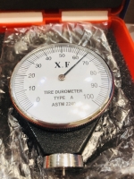 Slotracingshop.com Tire durometer w/protective hard shell plastic case